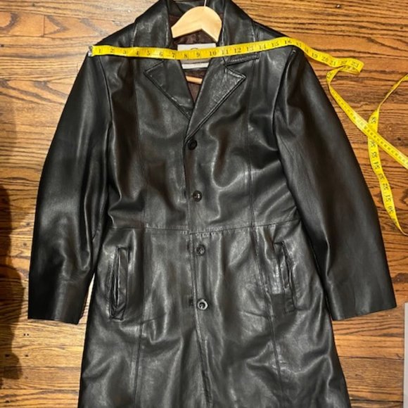 The Old Mill Vintage Leather Jacket - Picture 7 of 10